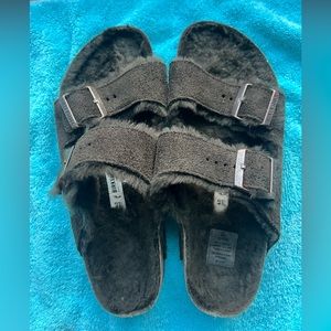 Shearling Arizona Birkenstocks NWOT